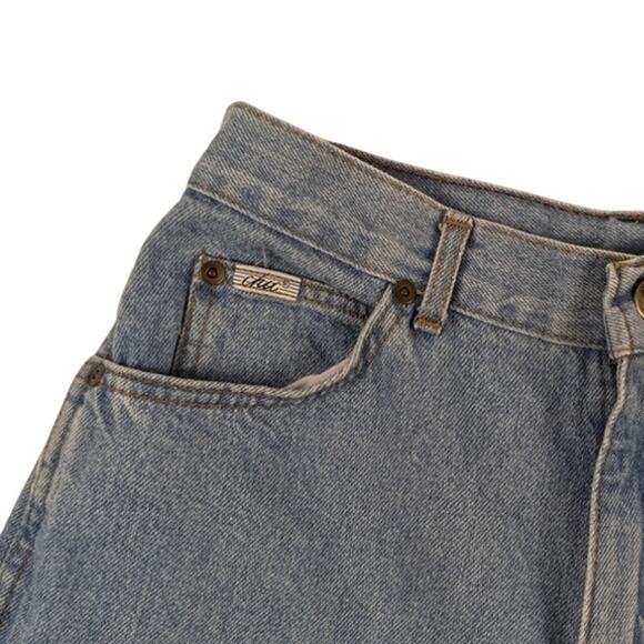 Vintage Light Blue Denim 90s Mom Jean High Rise Shorts Chic - Fits like Size 28 - Picture 2 of 6